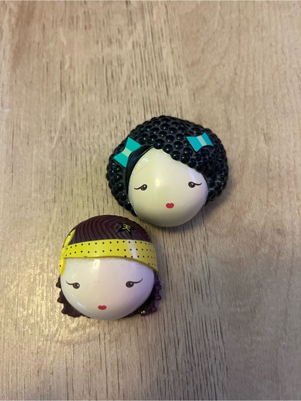 GX by Gwen Stefani Black and Yellow Doll Head Hair Clips